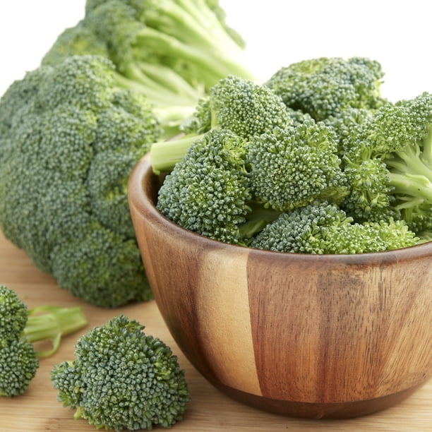 Marketside Organic Fresh Broccoli Bunch, Each