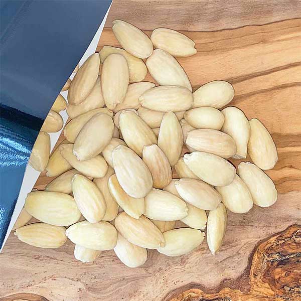 Raw Blanco Almonds