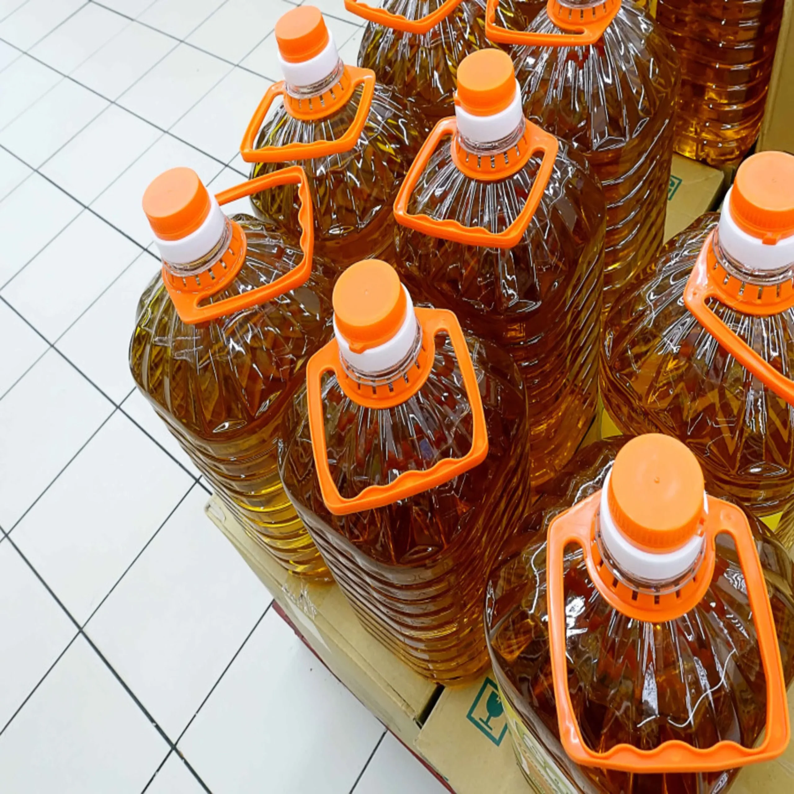 Used Cooking Oil For Sale/ Waste Cooking Oil For Bio Diesel/ top grade Vegetable Used cooking Oil/ UCO For Sale